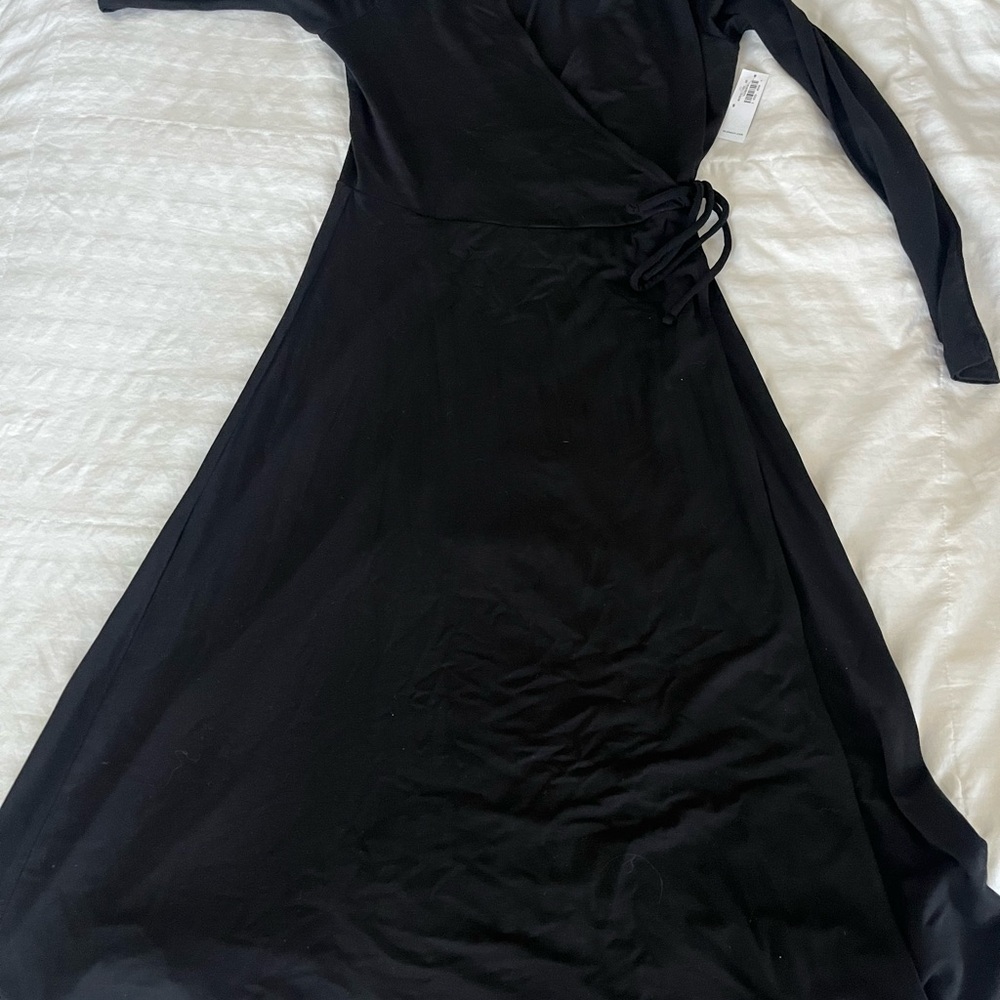 Old Navy Black Long Sleeve Wrap Dress - Women